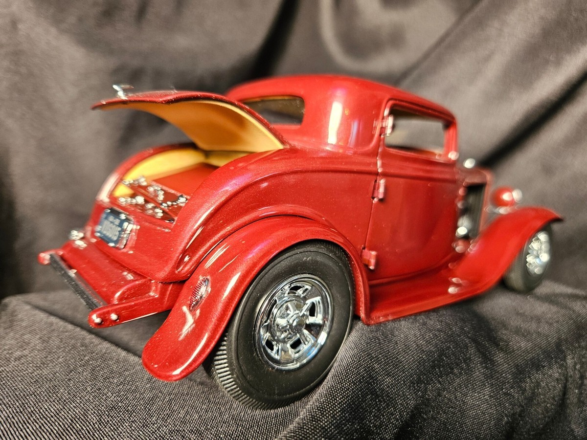 GMP Vintage Deuce Series 1932 Ford 3-Window Coupe 1:18 Scale
