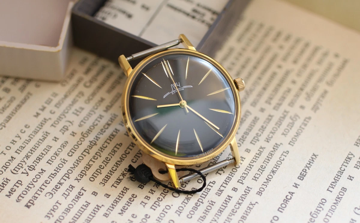Watch LUCH Cal.2209 Ultra Slim Wristwatch Soviet watches USSR