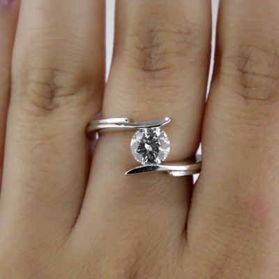 Round Cut Brilliant Diamond Engagement Ring 18KT White Gold 2.09 CT F/SI1