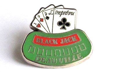 Pin's CASINO BLACK JACK DEAUVILLE Signiert: Arthus Bertrand Paris Vintage #5/17