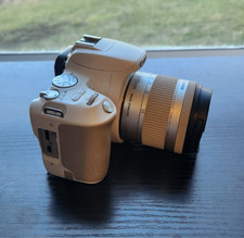 Canon EOS Rebel SL2 DSLR with 18-55mm STM Lens with Batteries & Charger (White)