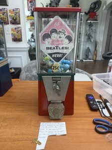 1960's Oak Vista Gumball machine The Beatles with Key Mancave