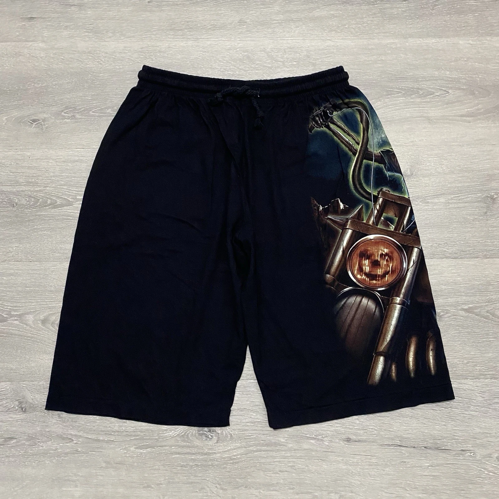 Vintage Rock Eagle Mens Shorts Medium Skull Graphic Y2K 2000s Streetwear Grunge