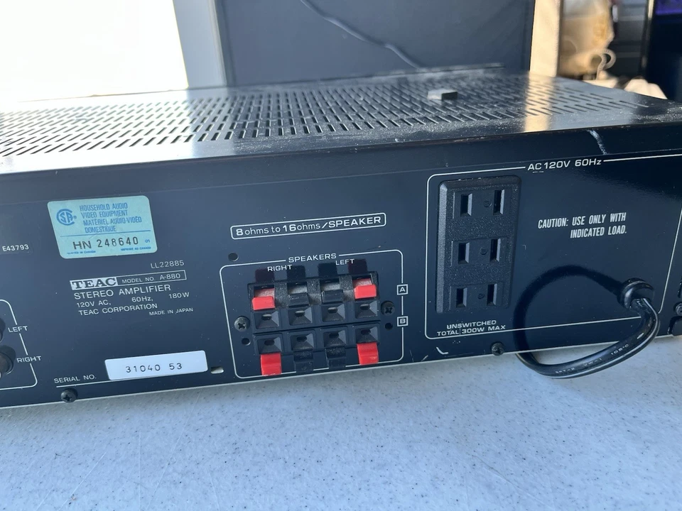 Amplificador estéreo integrado Teac A-880 DC sin probar se vende como está Foto 4 de 4