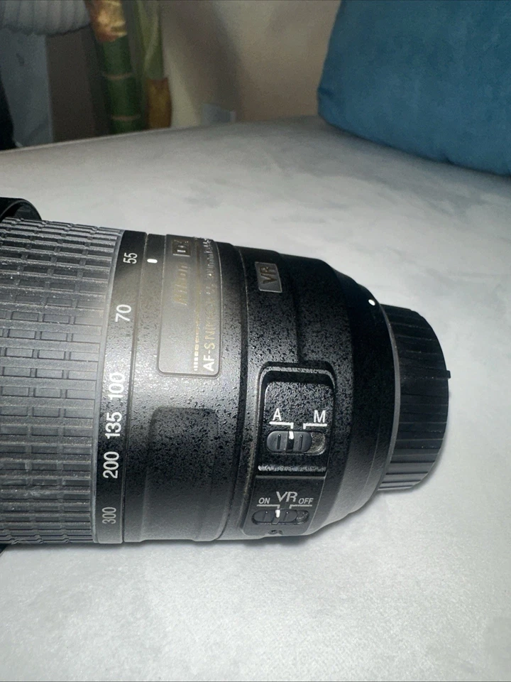Nikon DX NIKKOR 55-300 мм1; 4,5-5,6 - Изображение 3 из 4