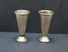 Set of 2 Vintage 915 Silver 2 7/8” Cordials Liquor Shot Glasses Cups