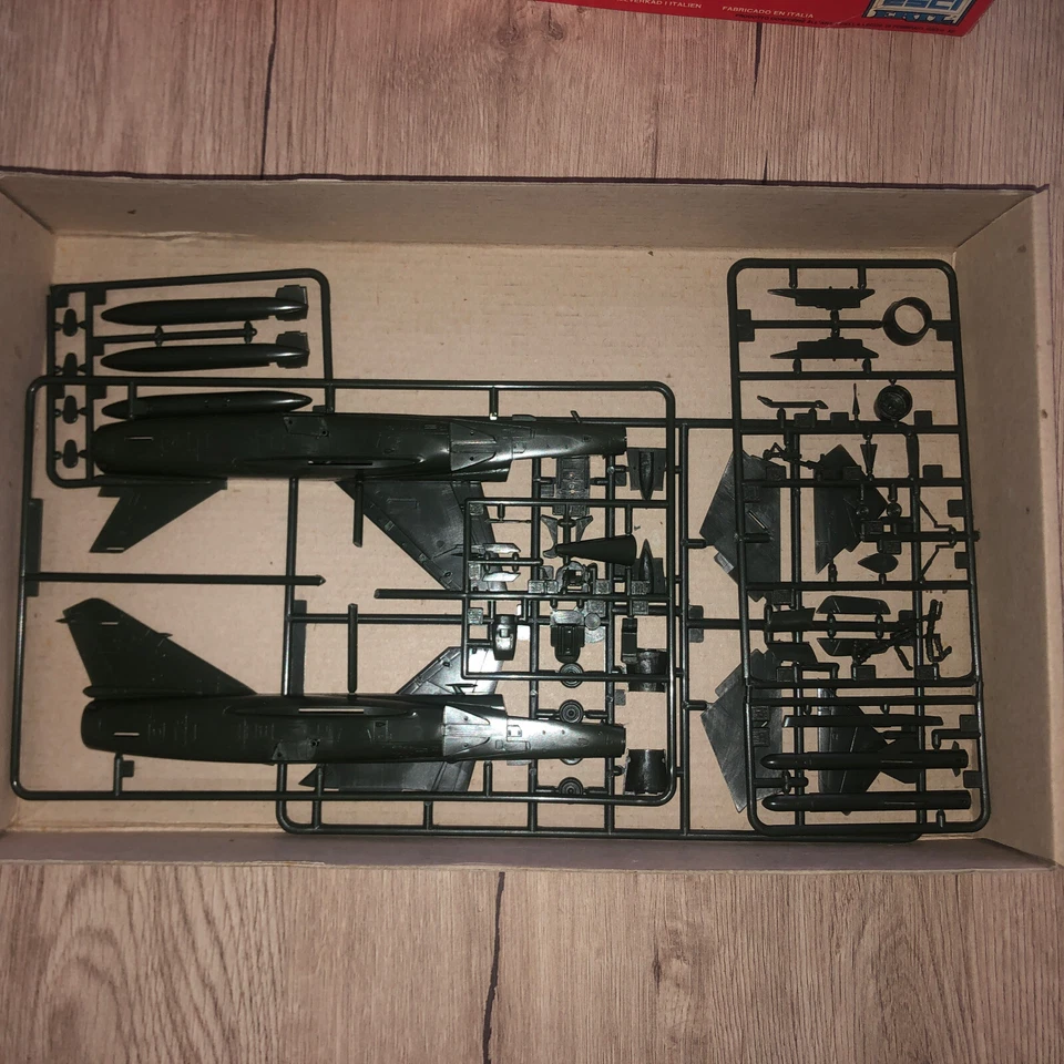 ESCI Dassault Mirage F1 1/72 (2 Kits) - Immagine 2 di 4