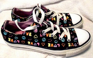 peace sign converse