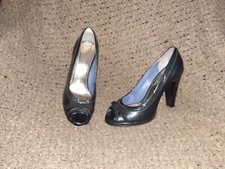 MARC BY MARC JACOBS-Metallic Blue Patent Leather Peep Toe Pumps/Bow-Sz 39-NM