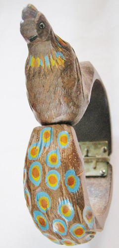 RARE VINTAGE 1930s-40s WOOD PEACOCK CLAMPER BRACELET MATCHING PIN SET - Picture 5 of 5