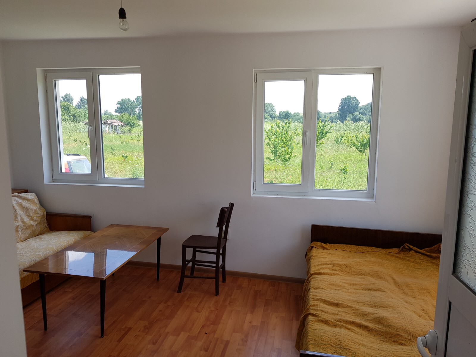 House in Bulgaria in very quiet village - Picture 5 of 18