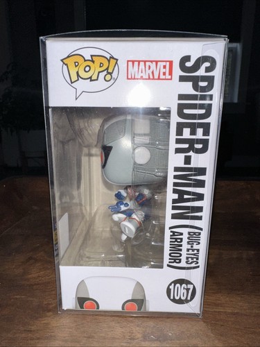 Funko POP! Spider-Man (Bug-Eyes Armor) #1067 - Caja Convención de Invierno 2022 11 - Imagen 2 de 7
