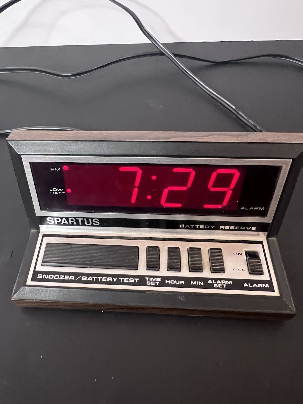 Retro SPATUS Electronic Digital Alarm Clock Model #1150 - Classic Design Style