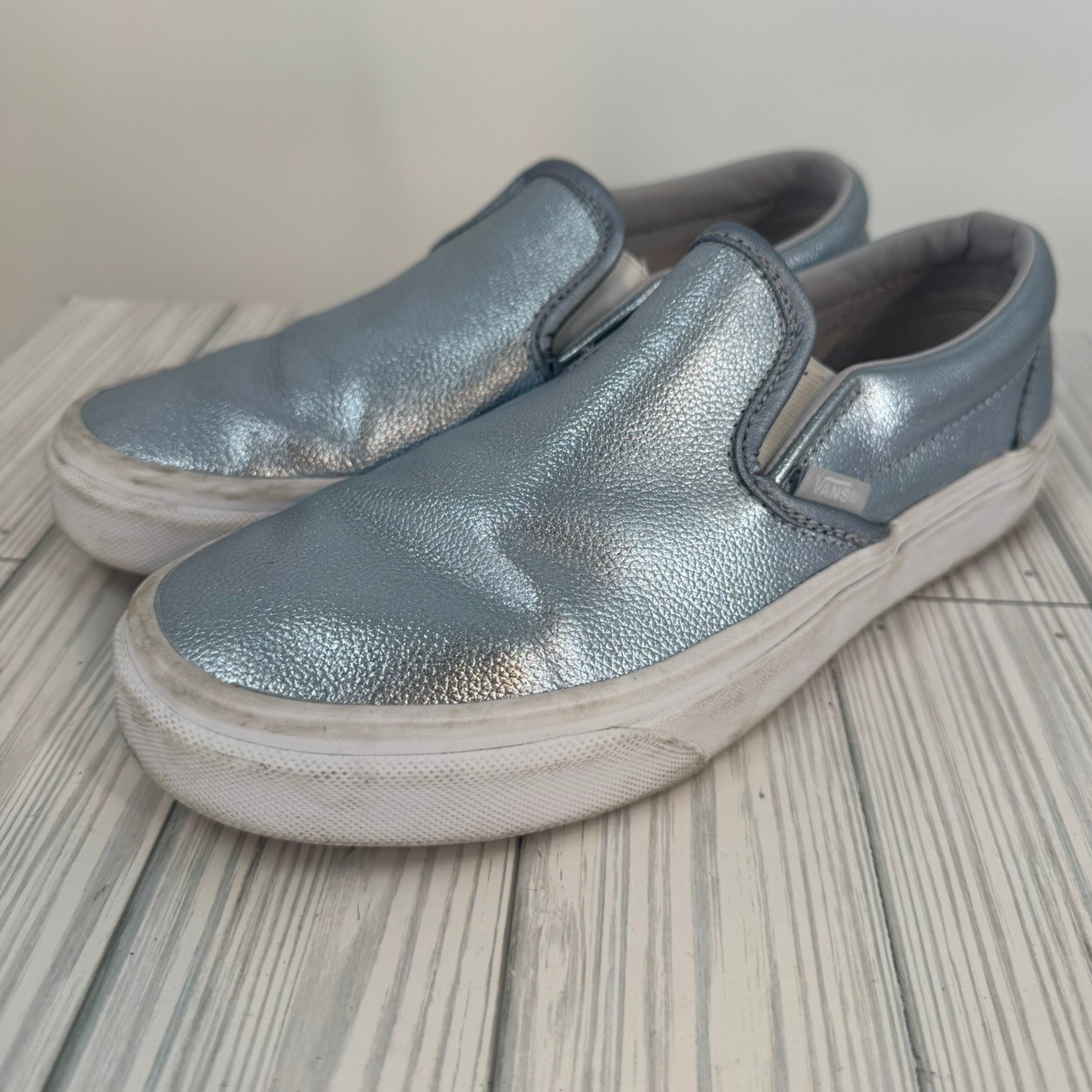 Vans Slip On Low Top Women's Shoes Size 7.5 Metallic Silver Blue Casual Sneakers