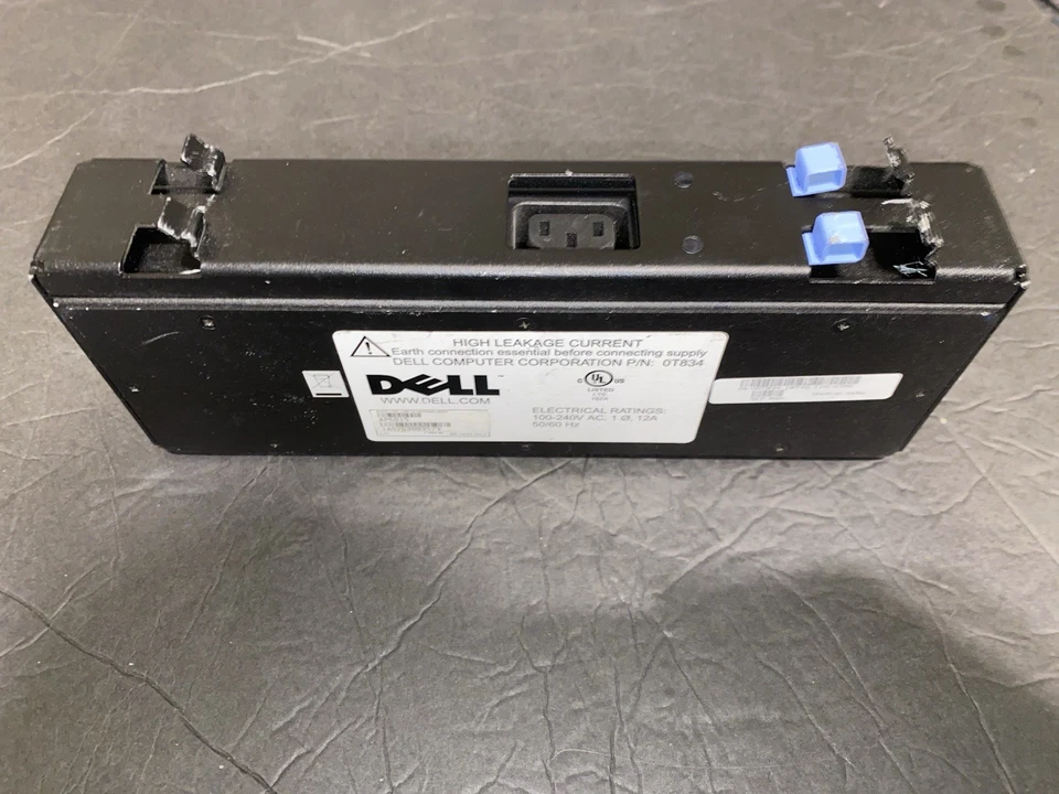 APC Dell PDU AP6015 0T834 8 salidas 120-240V 12A SIN CABLE (G1) Foto 3 de 4