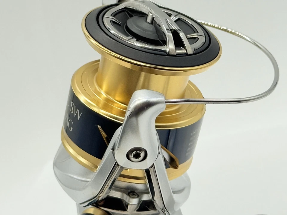 Excelente+++ Carrete giratorio de agua salada Shimano 18 Stradic SW 4000XG 6.... - Imagen 3 de 4