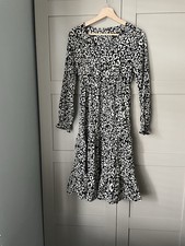 Woman’s SHEIN black & white fit & flair v- neck maxi dress size xs