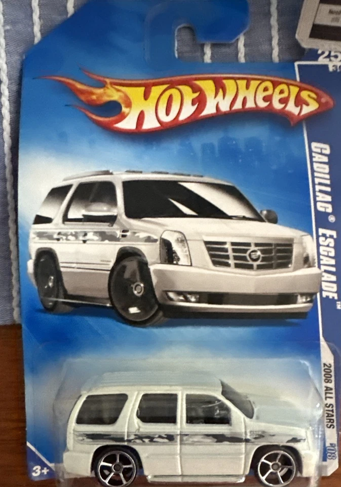 Hot Wheels Conjunto De 3- CADILLAC ESCALADE Carro Especial W 2 Custom HW Caddies! Novo na caixa - Imagem 2 de 4