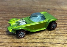 Hot Wheels Redline Beatnik Bandit Magenta/Hot Pink with Collector's Button on Original Blister Card — listing 4
