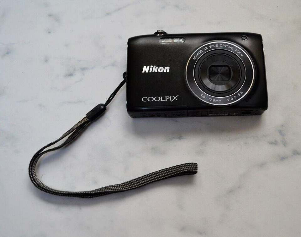 NIKON COOLPIX S3100 SLIMLINE DIGITAL CAMERA CHARGER 4GB SANDISK MEMORY