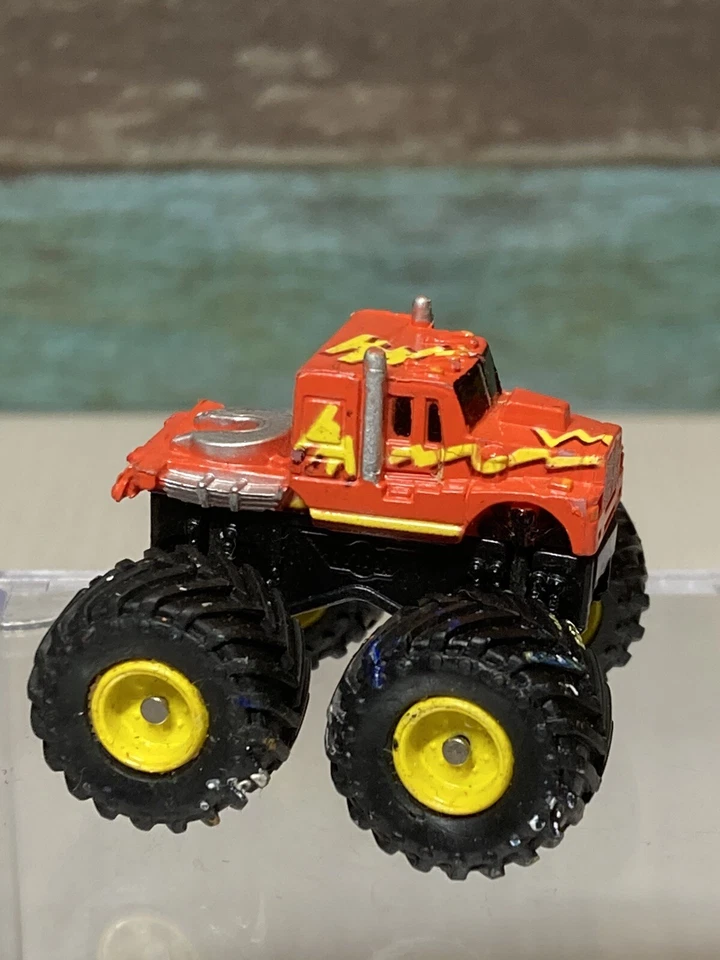 Micro Machines Super Monster Red Lightning Kenworth Galoob 1993 Tuff Trax - Image 3 of 4