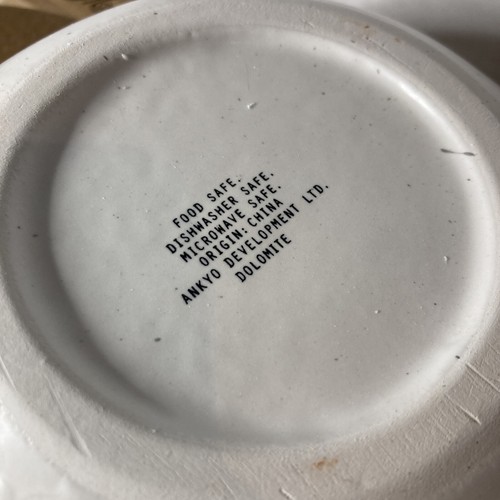 Off White Spotted Design Ceramic Bowl Set w/ Humped Edge Design 6.5 & 4.5" - Picture 6 of 7