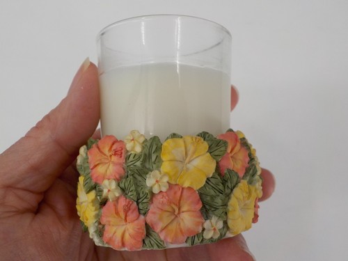 WHITE TEA CANDLE IN FLORAL CERAMIC CANDLE HOLDER HAWAIIAN HIBISCUS POLYNESIAN - Picture 7 of 10