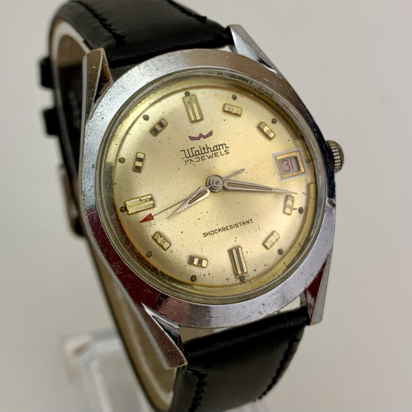 Vintage Waltham Mens Watch 1970’s Date Red Arrow … - image 2