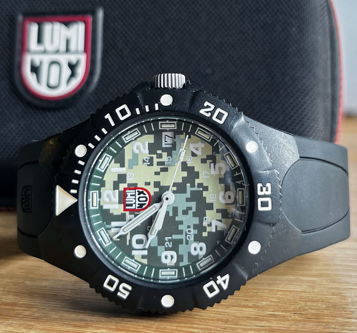 LUMINOX 0100 NIGHT VIEW MARPAT Camo Dial New Strap Swiss LUMINOX 0100 NIGHT VIEW MARPAT Camo Dial New Strap Swiss