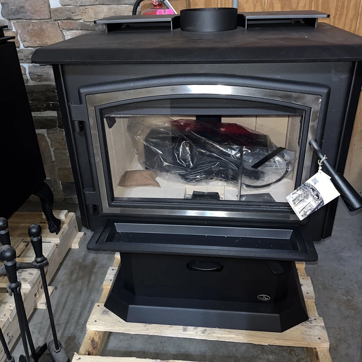 Osburn 2000 Wood Stove w/ Pedestal, Nickel Door u0026amp; Blower *30% Tax  Credit!* | eBay