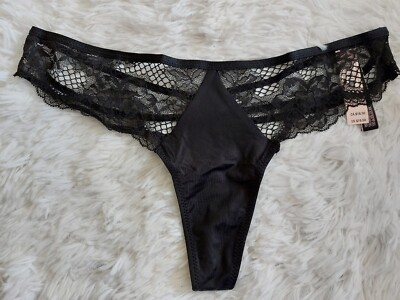 String Dentelle Victoria's Secret - Taille Medium Blanc - Neuf Avec étiquettes (NWT)