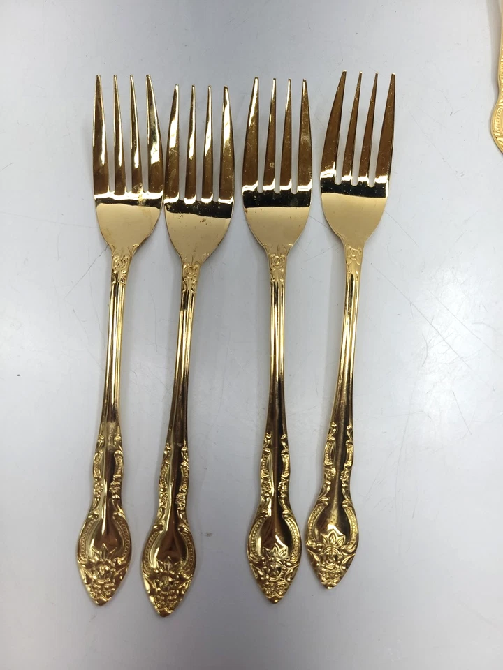 Ropa plana de acero inoxidable chapada en oro Rogers Co. 19 piezas (falta 1 tenedor para ensalada) Foto 4 de 4