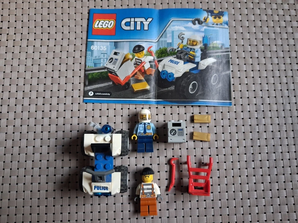 LEGO 60135