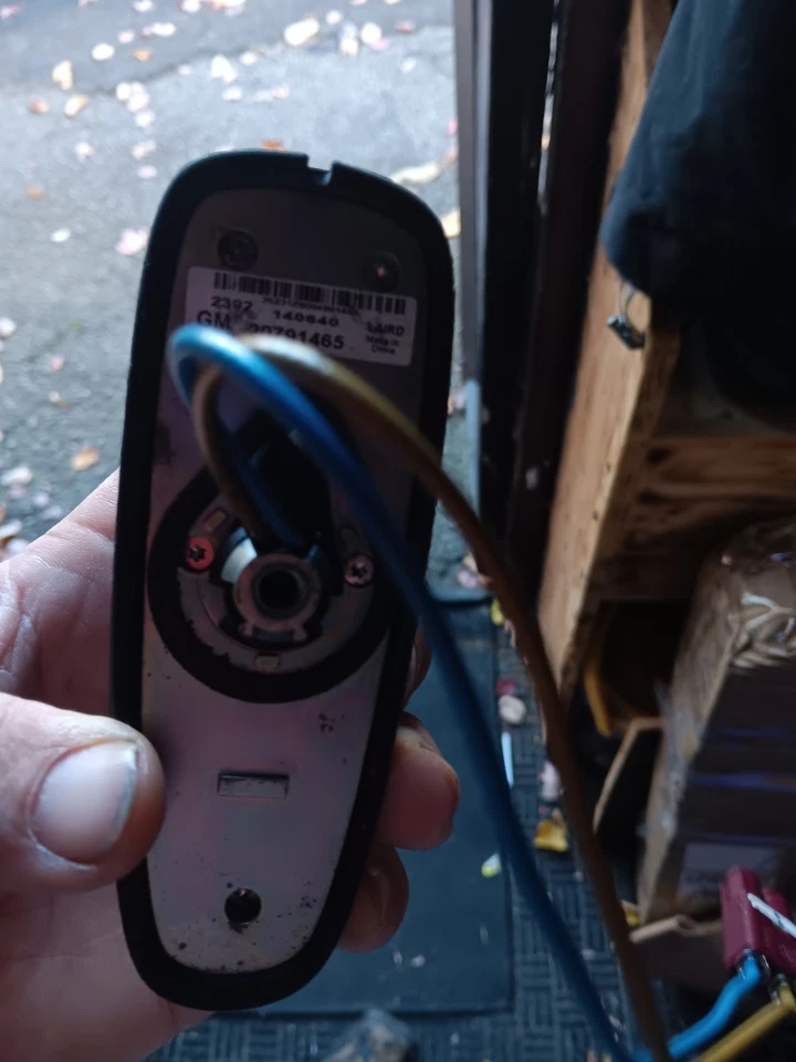 Chevy 1500 2013 montaje de mástil de antena de radio de techo OEM nuevo stock antiguo Foto 4 de 4