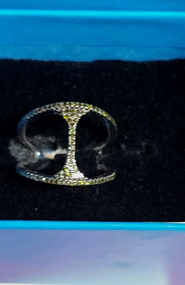 Anillo de plata esterlina espacio abierto 0,04 quilates rarezas verdes diamante talla 9 Foto 4 de 4
