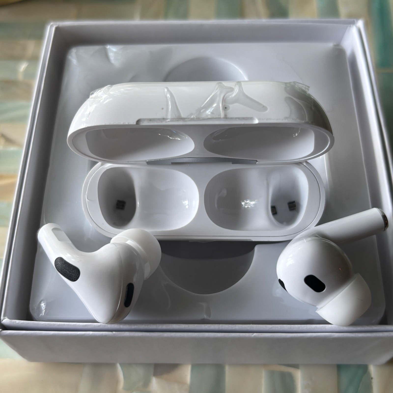 Charging Case Bluetooth 5.0 Noise-cancelling In-ear