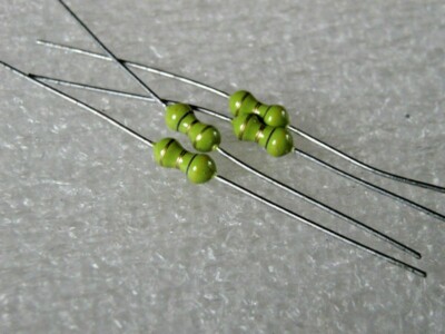 SMALL AXIAL MOLDED INDUCTORS 4.7uH  - 100 pcs