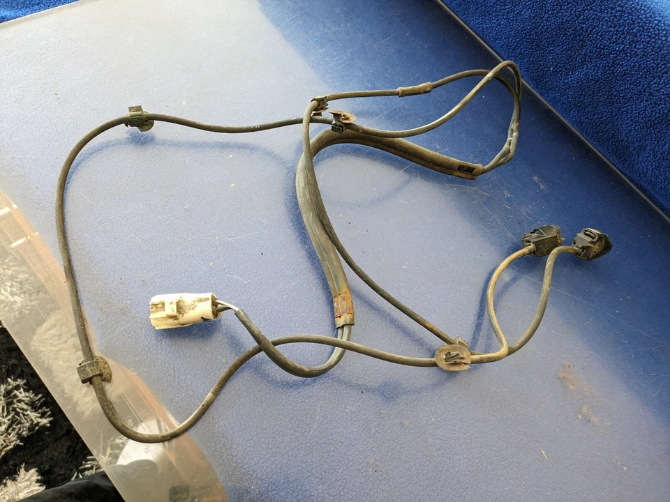 SENSOR ABS TRASEIRO SOMENTE FIO 89516-6009 FABRICANTE DE EQUIPAMENTO ORIGINAL 2003 - 2009 Toyota 4Runner Lexus GX470 - Imagem 4 de 4