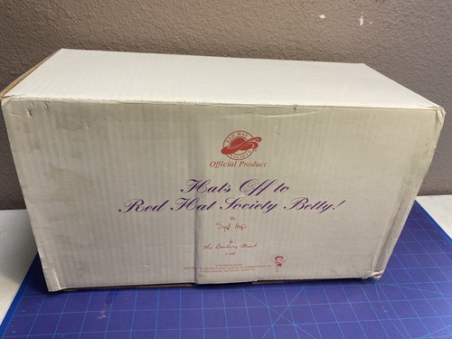 Betty Boop Hats Off To Betty 2005 Collector Doll Red Hat Society (new) - Picture 3 of 24