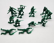 Vintage Green Plastic Army Men Lot of 15