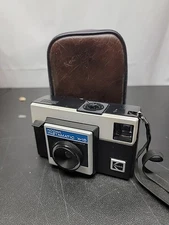 Vintage Kodak Instamatic X-15 Film Camera With ORIGINAL MINT COND CASE