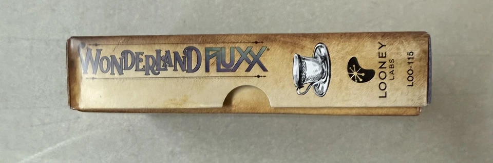 [CAJA ABIERTA] - Wonderland Fluxx - Nunca jugado Foto 3 de 4