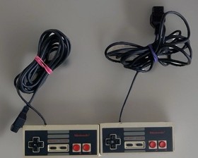 1985 NES Nintendo Console With Hookups, 2 Original Controllers & Game Amagon!!
