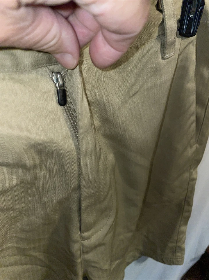 Pantalones Cortos de Golf Fila Para Hombre Talla 34 Caqui Beige Cremallera Mosca Cinturón Lazos Bolsillos Atletismo Foto 3 de 4