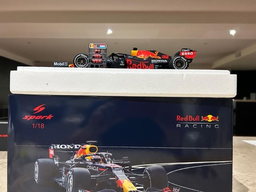 Spark F1 1:18 Max Verstappen RB16B World Champion 2021 Winner Dutch GP - Foto 7 di 9