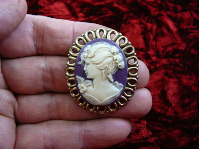 (CM44-16) LADY 3-curl flower purple color CAMEO flower brass Pin pendant brooch