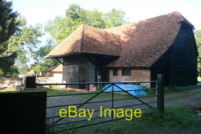 Foto 6x4 Gebäude auf Comp Farm Binfield Heath Eine Scheune mit Exte c2011