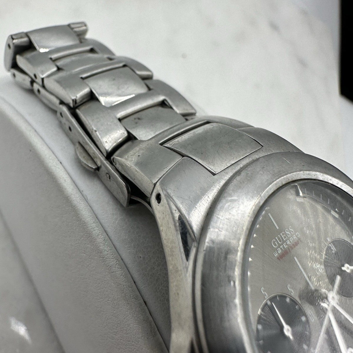 GUESS waterpro  腕時計シルバー Vintage Guess,, Waterpro '' Men's Watch Quartz Japan