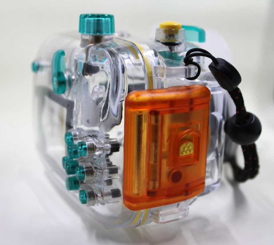 Estuche impermeable Canon WP-DC18 para cámara digital PowerShot A650 IS 130 pies Foto 4 de 4