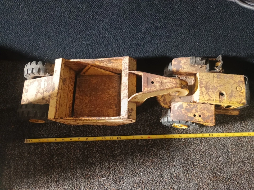 Camión rascador de tierra Mighty Tonka de colección años 60 largo 27" juguete de metal de acero prensado Foto 2 de 4